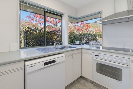 Photo of property in 8 Idesia Grove, Richmond, 7020