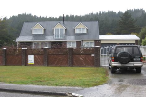 Photo of property in 34 Omapere Street, Dobson, Greymouth, 7805