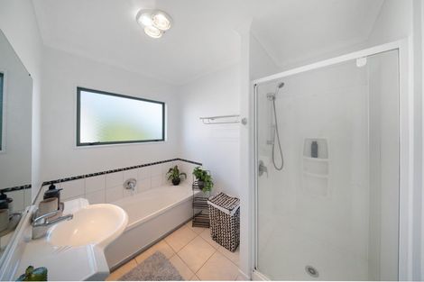 Photo of property in 33b Earlsworth Road, Mangere East, Auckland, 2024