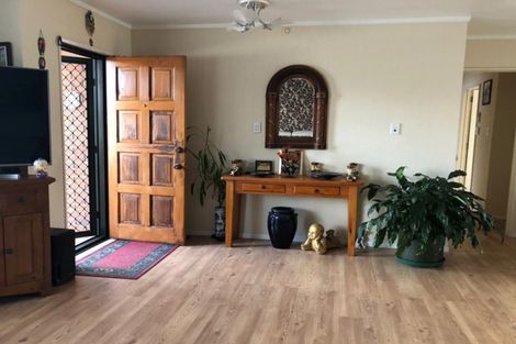 Photo of property in 204 Te Irirangi Drive, Flat Bush, Auckland, 2019