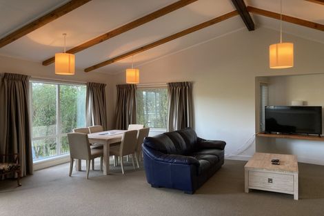 Photo of property in 2 Gowrie Street, Brooklyn, Wellington, 6021