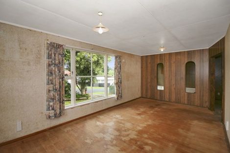 Photo of property in 44 Endeavour Street, Marfell, New Plymouth, 4310