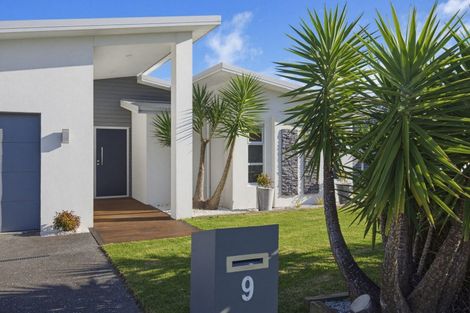 Photo of property in 9 Taranui Way, Paraparaumu Beach, Paraparaumu, 5032