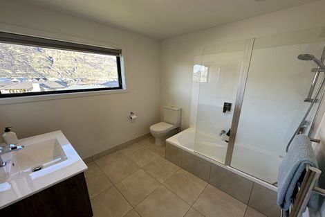 Photo of property in 19 Oxfordshire Avenue, Lower Shotover, Queenstown, 9304