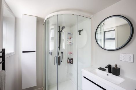 Photo of property in 35g Clearmont Crescent, Blagdon, New Plymouth, 4310