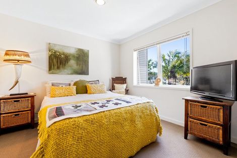 Photo of property in 8 Kensington Drive, Orewa, 0931