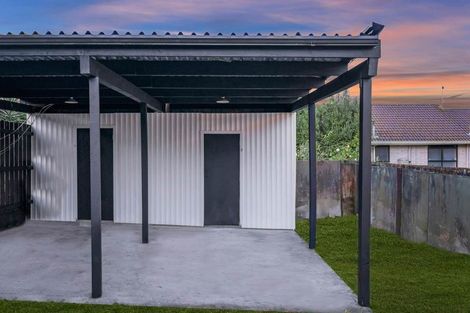 Photo of property in 2/4173a Great North Road, Glen Eden, Auckland, 0602