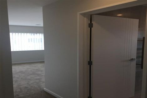 Photo of property in 49 Travis View Drive, Fairview Heights, Auckland, 0632