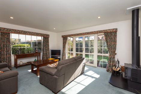 Photo of property in 2/61 Hawkesbury Avenue, St Albans, Christchurch, 8014