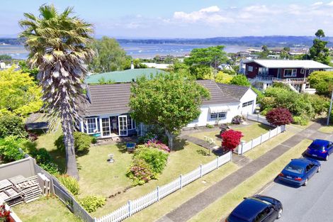 Photo of property in 33 Bramley Drive, Omokoroa, 3114
