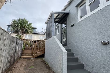 Photo of property in 1/2 Riverview Road, New Lynn, Auckland, 0600