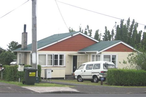 Photo of property in 1/32 Kaipatiki Road, Glenfield, Auckland, 0629