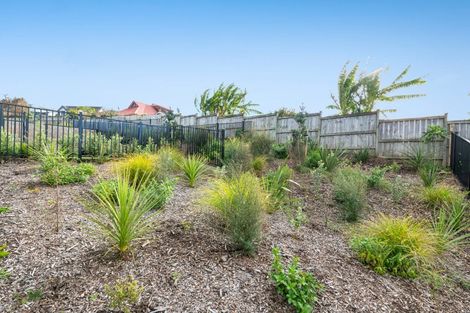 Photo of property in 28b Kukuwai Avenue, Red Beach, 0932