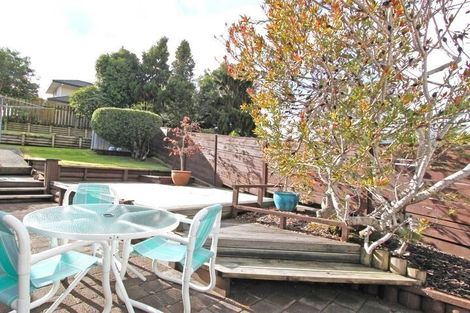 Photo of property in 23 Beechdale Crescent, Pakuranga Heights, Auckland, 2010