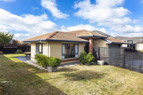 Photo of property in 35 Eastwood Rise, Waimairi Beach, Christchurch, 8083