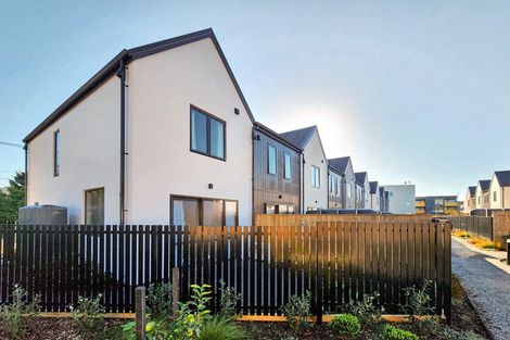 Photo of property in 1/130 Cambridge Terrace, Fairfield, Lower Hutt, 5011