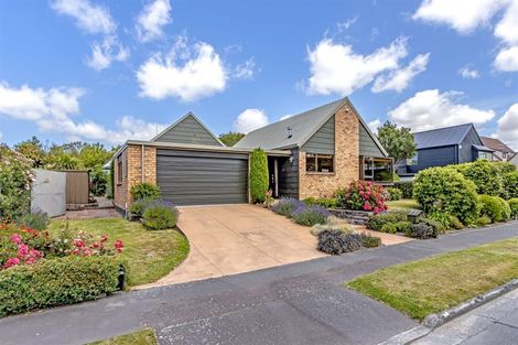 Photo of property in 15 Crosdale Place, Burnside, Christchurch, 8042