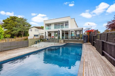 Photo of property in 34 Lake Crescent, Hamilton Lake, Hamilton, 3204