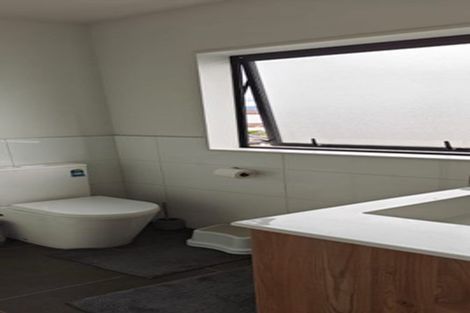 Photo of property in 17 Springhill Lane, Sunnyvale, Auckland, 0612