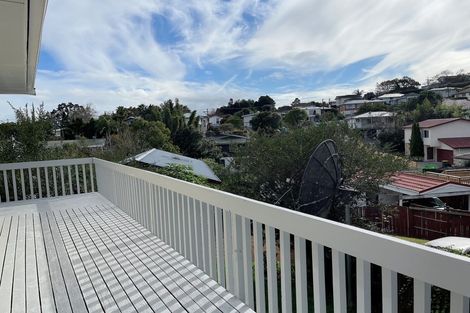 Photo of property in 1/17 Powrie Street, Glenfield, Auckland, 0629