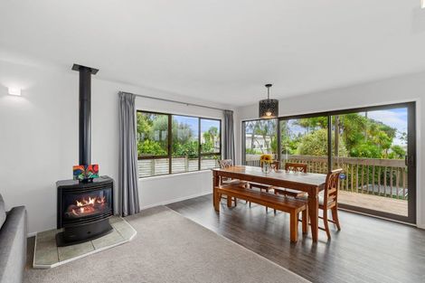 Photo of property in 14a West Lynn Road, Titirangi, Auckland, 0604