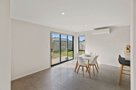 Photo of property in 14 Saint Michael Crescent, One Tree Point, 0118