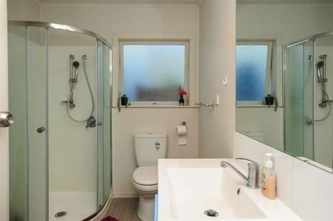 Photo of property in 2/609 Heretaunga Street East, Parkvale, Hastings, 4122