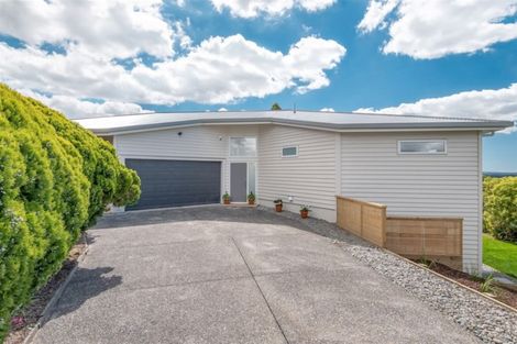 Photo of property in 28a Luckens Road, West Harbour, Auckland, 0618