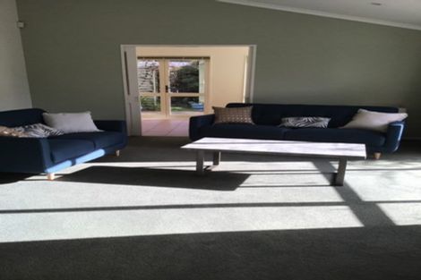 Photo of property in 11 Avion Terrace, Raumati Beach, Paraparaumu, 5032