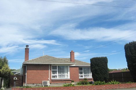 Photo of property in 27 Lake Terrace Road, Burwood, Christchurch, 8061