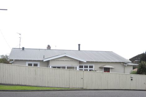 Photo of property in 15 Rawhiti Street, Vogeltown, New Plymouth, 4310