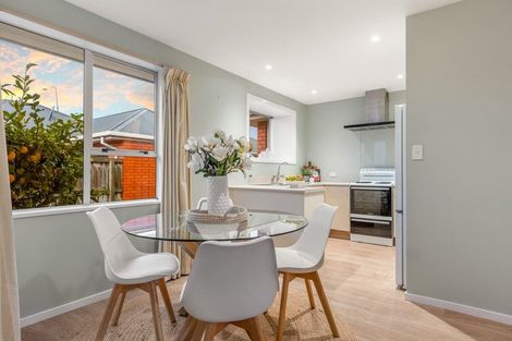 Photo of property in 2/126 Opawa Road, Opawa, Christchurch, 8023