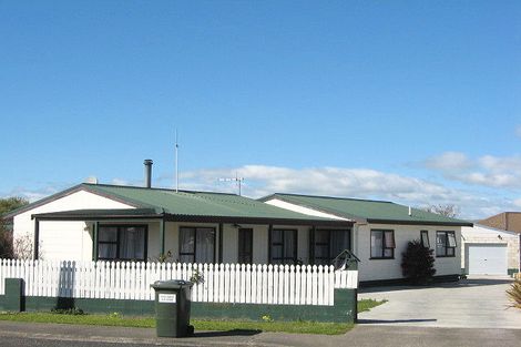Photo of property in 15 Wellington Road, Waipukurau, 4200