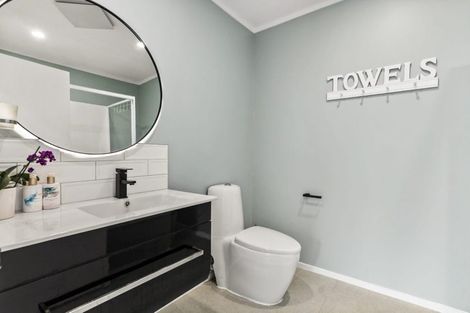 Photo of property in 63 Pooks Road, Ranui, Auckland, 0612