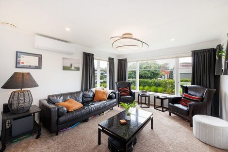 Photo of property in 3 Wincanton Place, Awapuni, Palmerston North, 4412