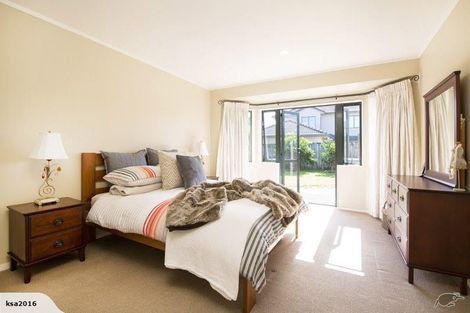 Photo of property in 13 Athenry Place, Dannemora, Auckland, 2016