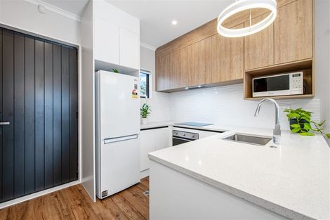 Photo of property in 5/66 Swanson Road, Henderson, Auckland, 0610