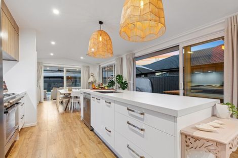 Photo of property in 2 Glenvale Place, Pyes Pa, Tauranga, 3112