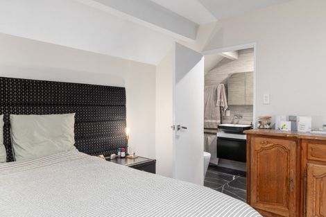 Photo of property in 2 Cannon Hill Crescent, Mount Pleasant, Christchurch, 8081