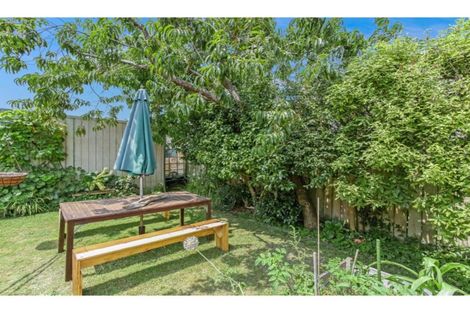 Photo of property in 2/101a Clevedon Road, Papakura, 2110