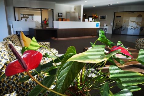 Photo of property in 2 Athol Place, Diamond Harbour, 8971