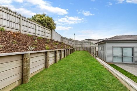 Photo of property in 20 Paparoa Crescent, Aotea, Porirua, 5024