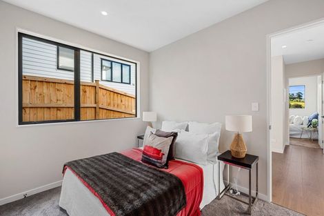 Photo of property in 8 Lumber Rise, Swanson, Auckland, 0614