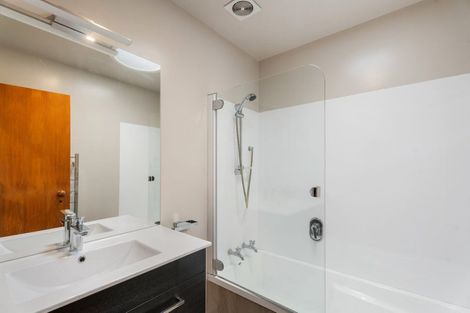 Photo of property in 8 Larch Place, Wanaka, 9305