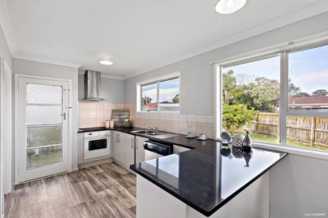 Photo of property in 2/19 Moncrieff Avenue, Clendon Park, Auckland, 2103