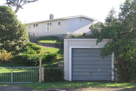 Photo of property in 19 Tutere Street, Waikanae Beach, Waikanae, 5036
