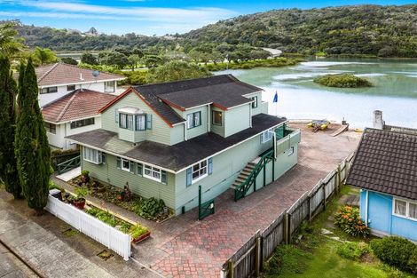 Photo of property in 8 Waiwera Road, Waiwera, Orewa, 0994