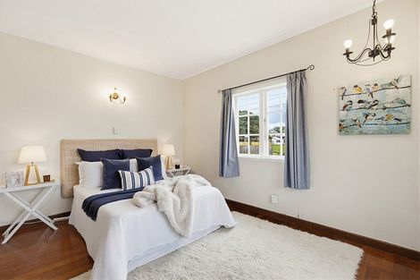 Photo of property in 8 Crawford Green, Miramar, Wellington, 6022