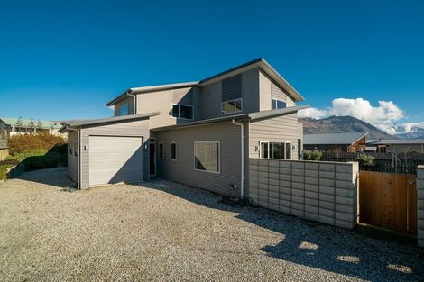 Photo of property in 187 Aubrey Road, Wanaka, 9305