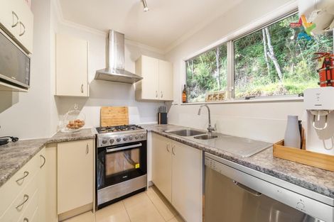 Photo of property in 4 John Street, Stokes Valley, Lower Hutt, 5019